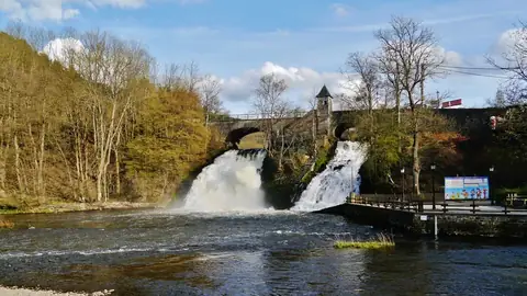 Sfeerfoto: de watervallen van Coo op de Amblève, waar de kajaktocht begint