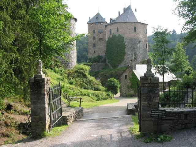 De toegang tot de burcht Reinhardstein