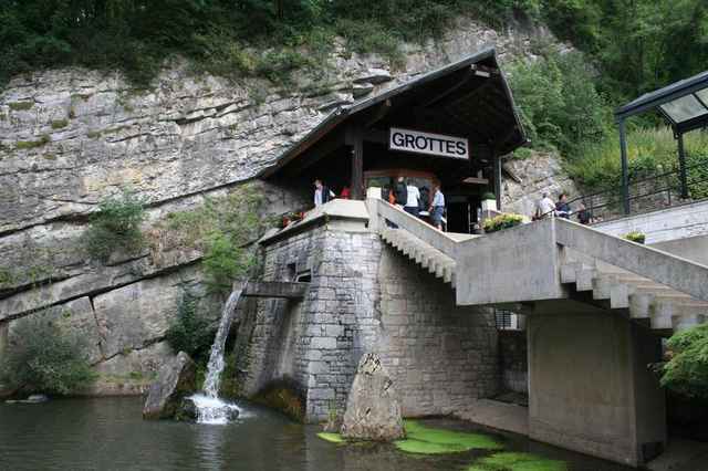 Inngangen til Grottes de Remouchamps